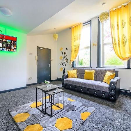 -F5Gh- For Relaxed & Cosy Stay, Free Parking, Wifi Лийдс Екстериор снимка